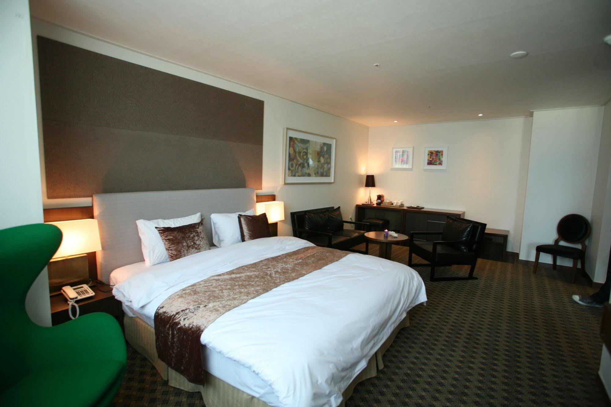 Hyunjin Tourist Hotel Donghae Exteriér fotografie