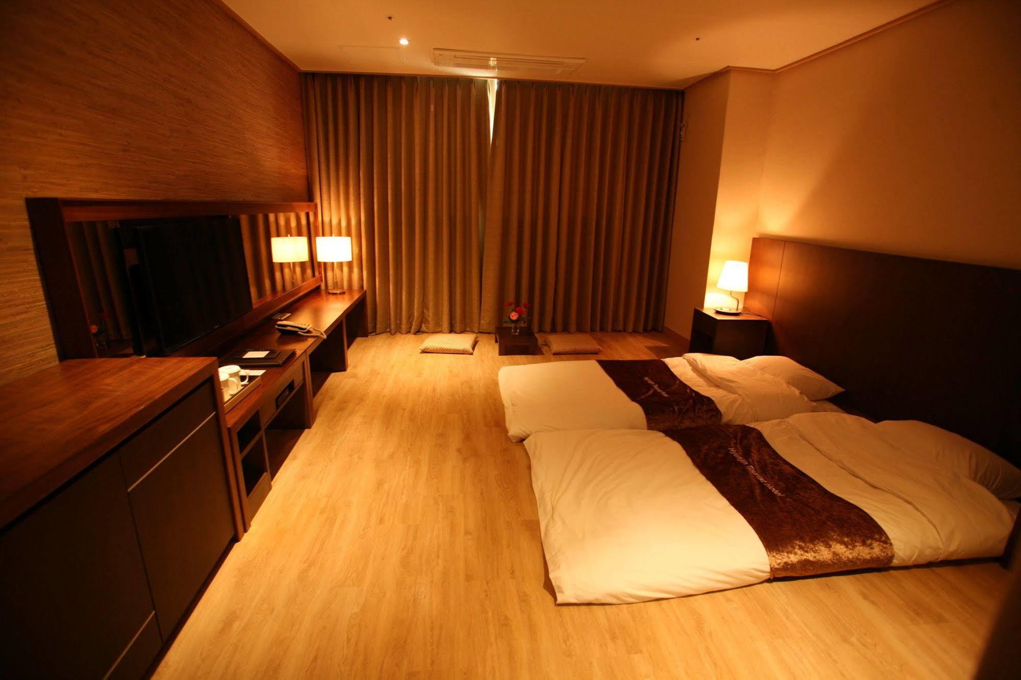 Hyunjin Tourist Hotel Donghae Exteriér fotografie